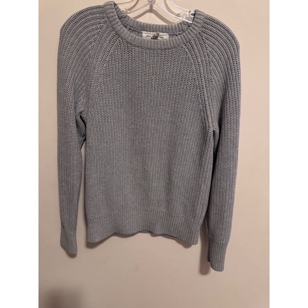 Cozy Minimalist Dove Gray Knit‎ Sweater  Effortless Everyday Essential S